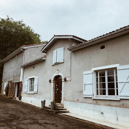 Chambres avec piscine à la campagne Ponlat-Taillebourg Esterno foto