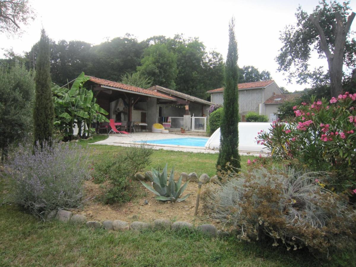 Chambres avec piscine à la campagne Ponlat-Taillebourg Esterno foto
