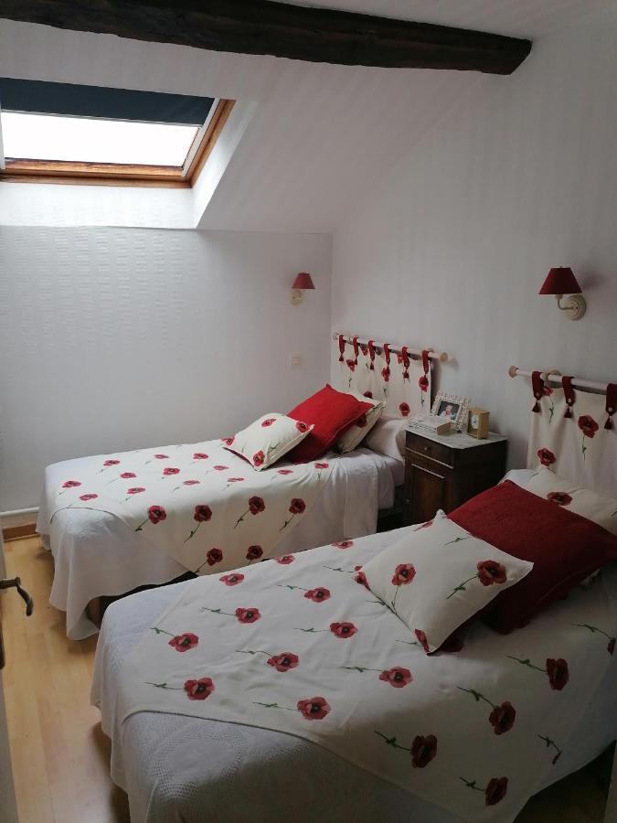 Chambres avec piscine à la campagne Ponlat-Taillebourg Esterno foto